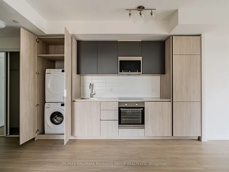 28 Widmer St #3023 — Photo 4