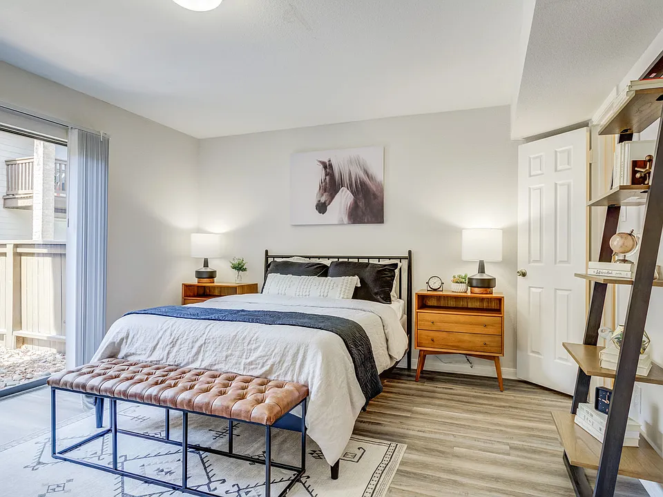 5401 Chimney Rock