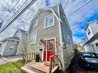 403 Queen St, Charlottetown, PE C1A 4E2