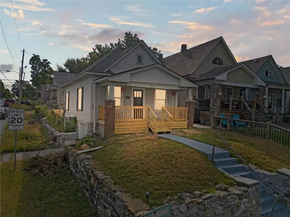 1975 N Thompson St, Kansas City, KS 66101