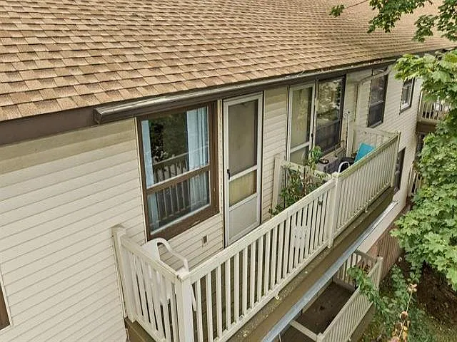 57 Union Ave #208