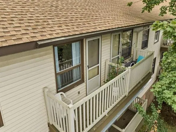 57 Union Ave APT 208, Laconia, NH 03246