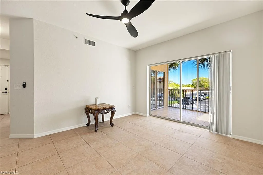 2 bed, 2.0 bath, 1085 sqft, $1,650 — Photo 4