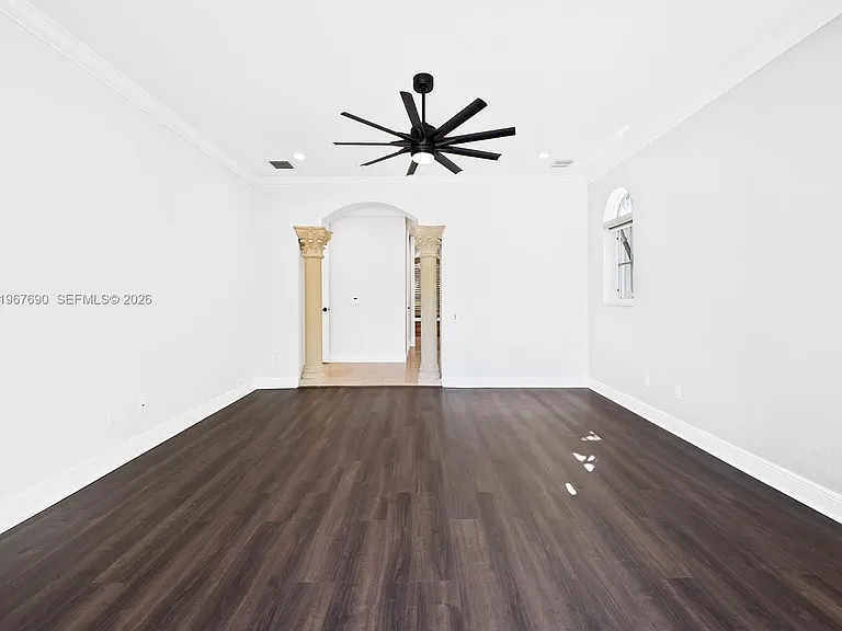 827 SE 2nd Ct — Photo 21
