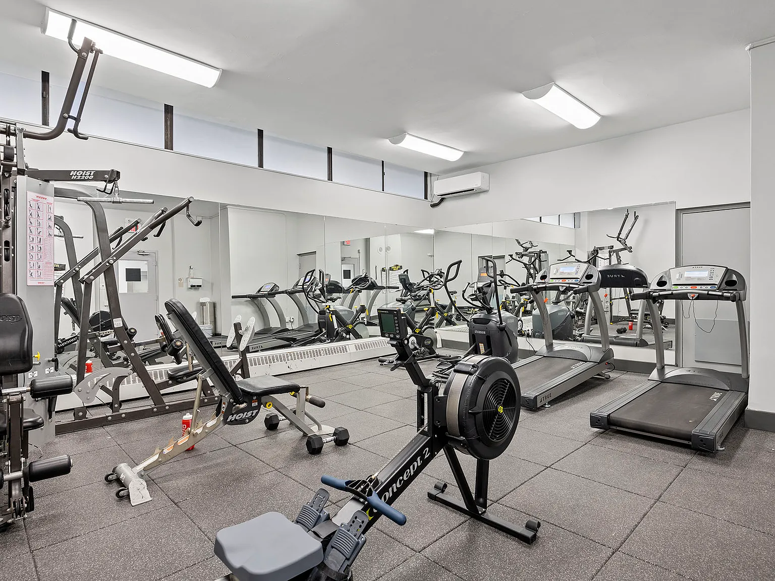 Applewood Towers Apartments — Photo 4