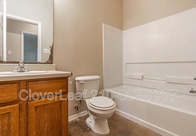 5718 Golf Hts #2 — Photo 11