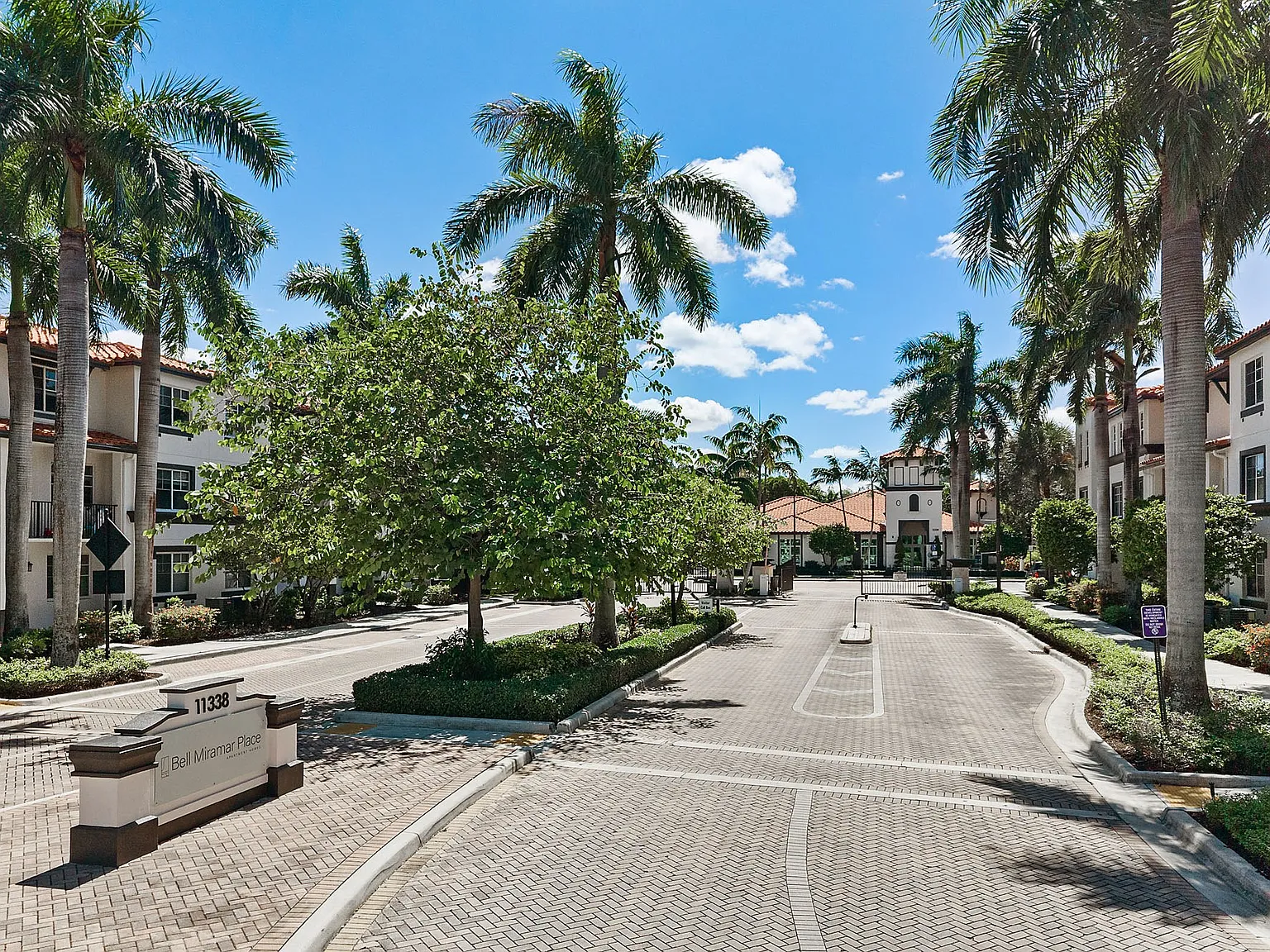 Bell Miramar Place — Photo 2
