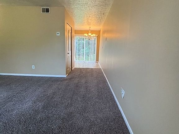 3rd image of 409 Shelby Ave APT 1
