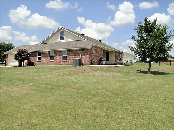 5th image of 121 Meadow Park Dr