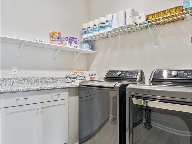 220 Landshark Blvd — Photo 3
