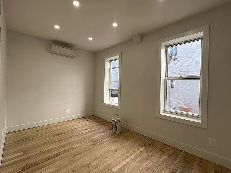 2nd image of 42 Southgate Ct #2A