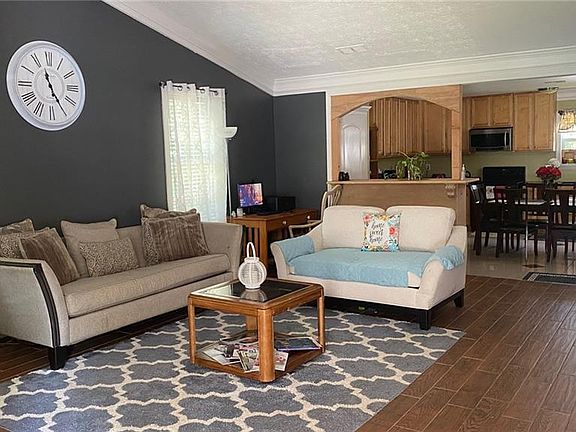 2nd image of 1468 Shenta Oak Dr