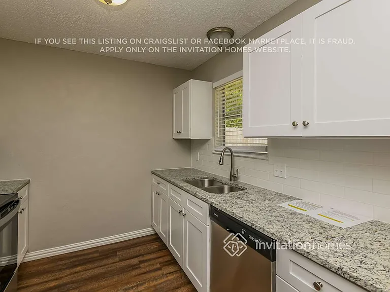 708 Sue Ann Ln — Photo 7