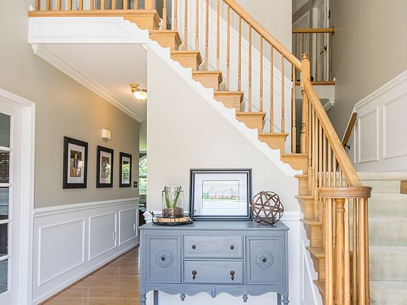 3rd image of 1107 Seaford Ct