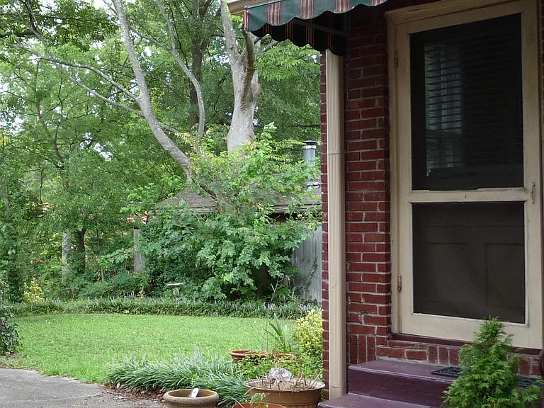 1046 Maryland Ave NE #B — Photo 1