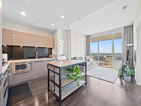 2nd image of 6383 McKay Ave #2904