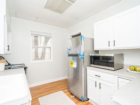 2nd image of 1119 Euclid Ave