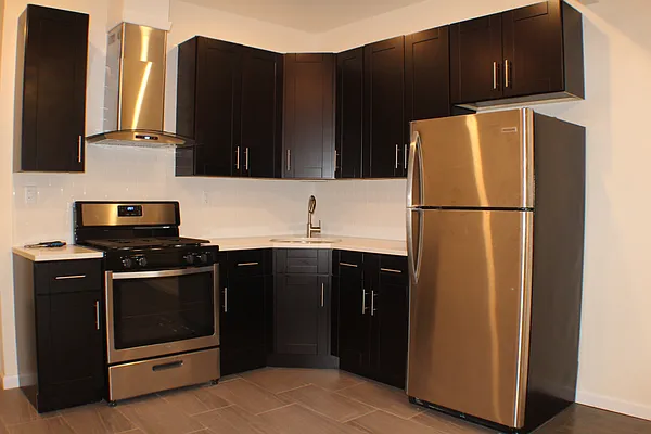 Rented by New Amsterdam Realty Group | media 28