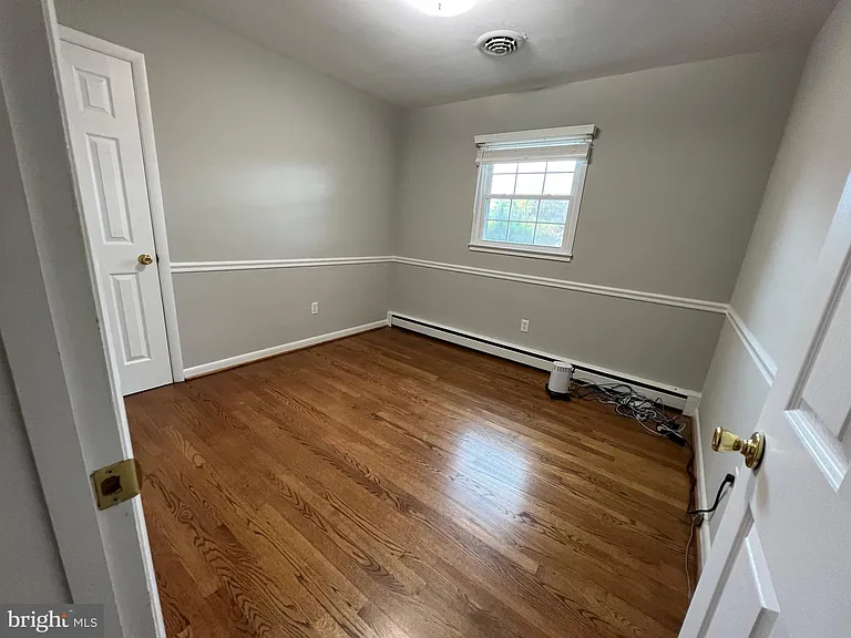 800 Severn Dr — Photo 10