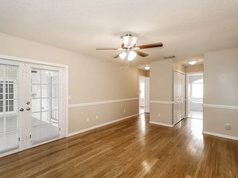3522 Massini Ave — Photo 8