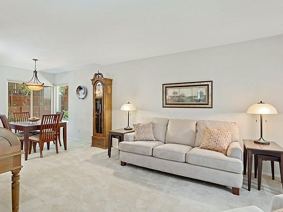 4th image of 1459 New England Ct