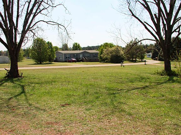 5th image of 124 Arabian Way