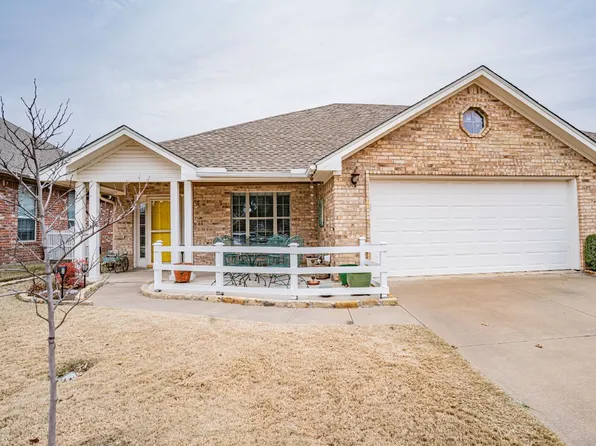 1003 Hayden Ct, Granbury, TX 76048