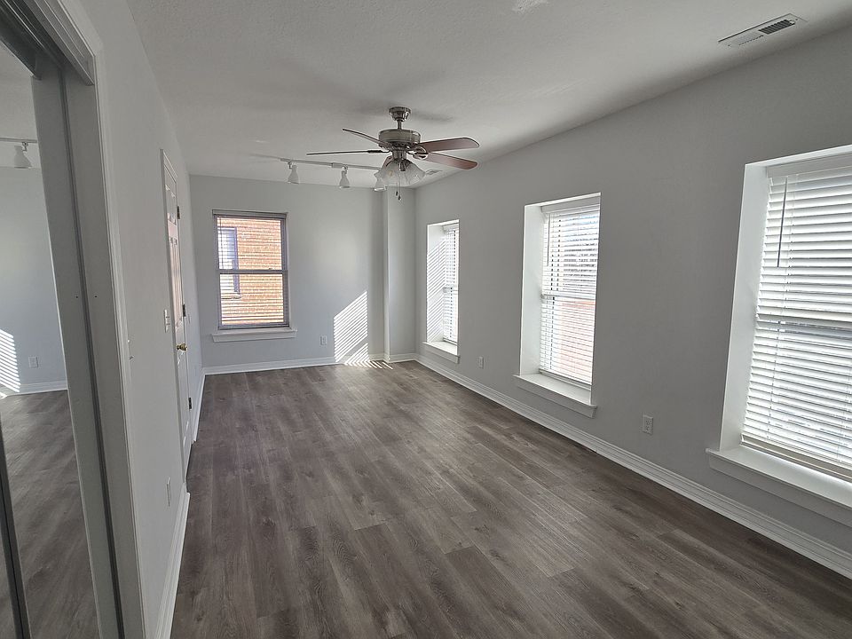 1st image of 140 N Main St #3