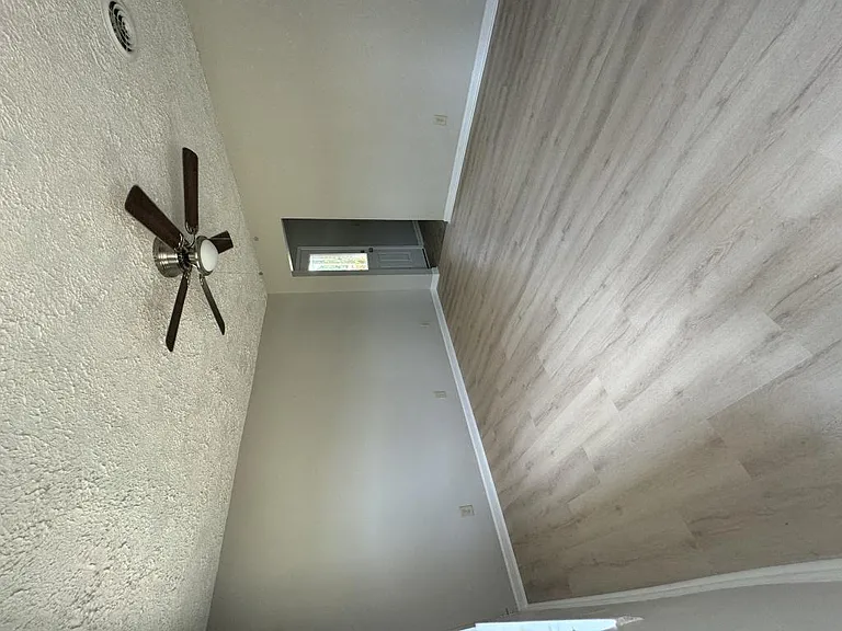 111 Worthy Dr — Photo 3