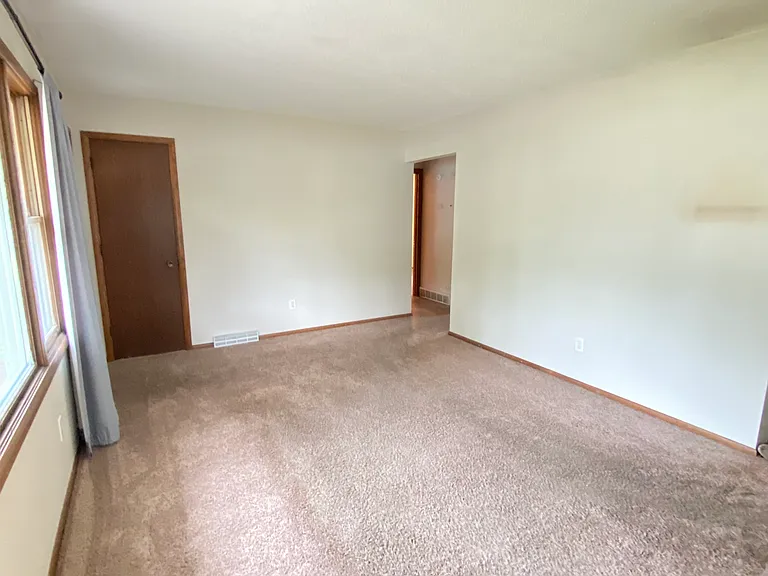 807 Elm Creek Cir — Photo 5