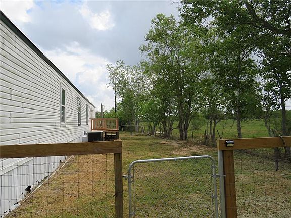 2nd image of 1177 County Road 129