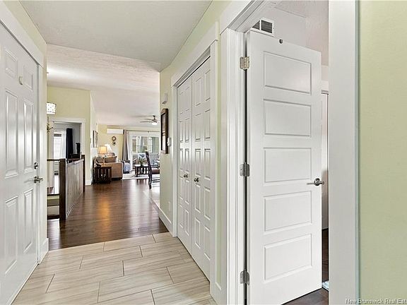 4th image of 19 Satleville Cres