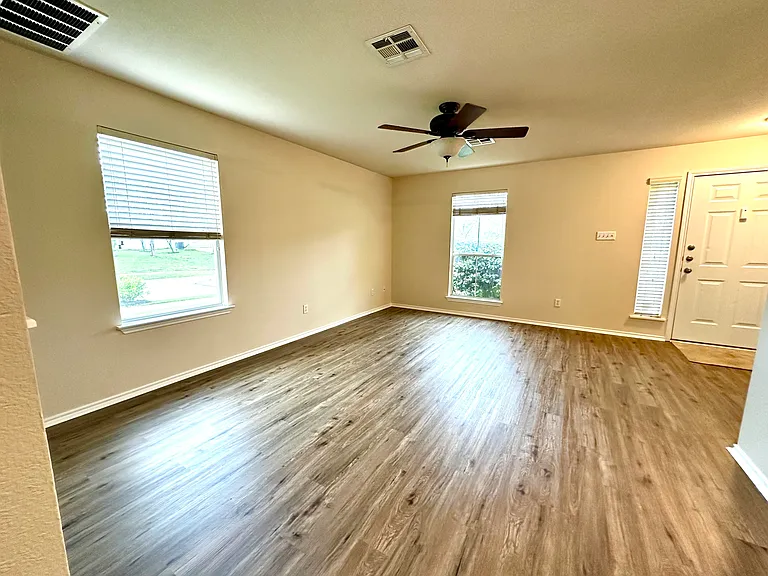 1400 Colorado Bend Dr — Photo 4
