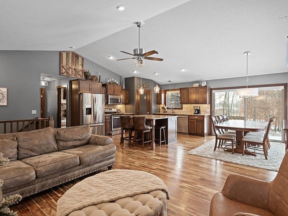 3rd image of 24310 Virgo St NE