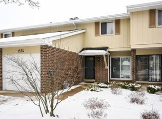 1574 Brittany Ct UNIT 1574, Wheaton, IL