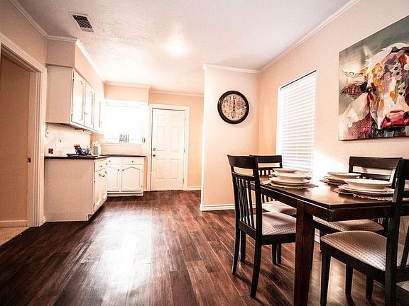4th image of 2904 Olive Pl