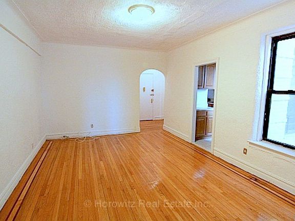 2nd image of 3206 29th St APT 5A