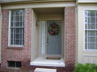 1679 Maple Creek Ct, Rochester, MI 48306