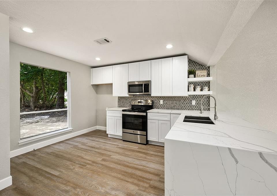 1st image of 20311 Sunny Shores Dr #A