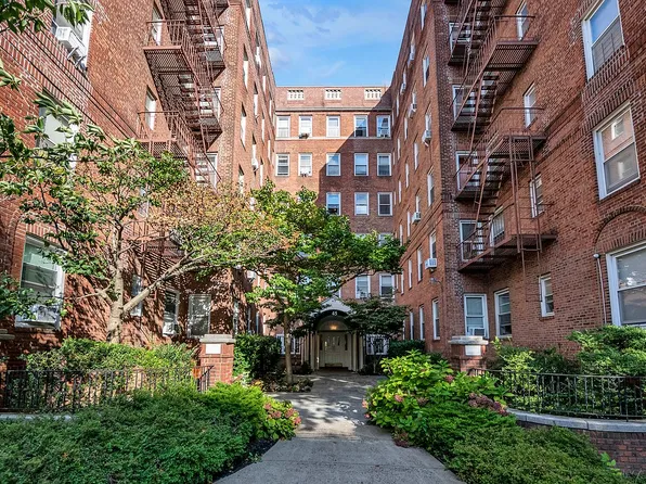 45 Kew Gardens Rd APT 4J, Kew Gardens, NY 11415