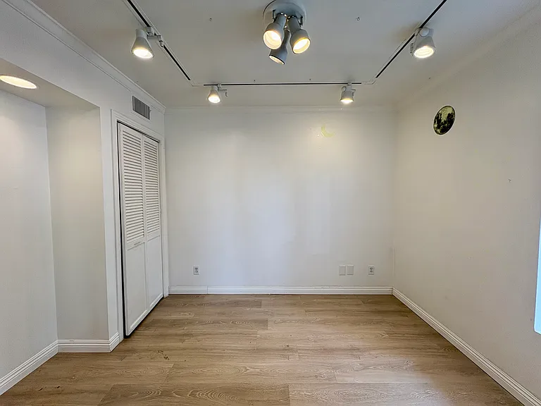 18645 Hatteras St #166 — Photo 8