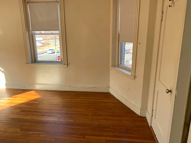 1 bed, 555 sqft, $2,425 — Photo 2