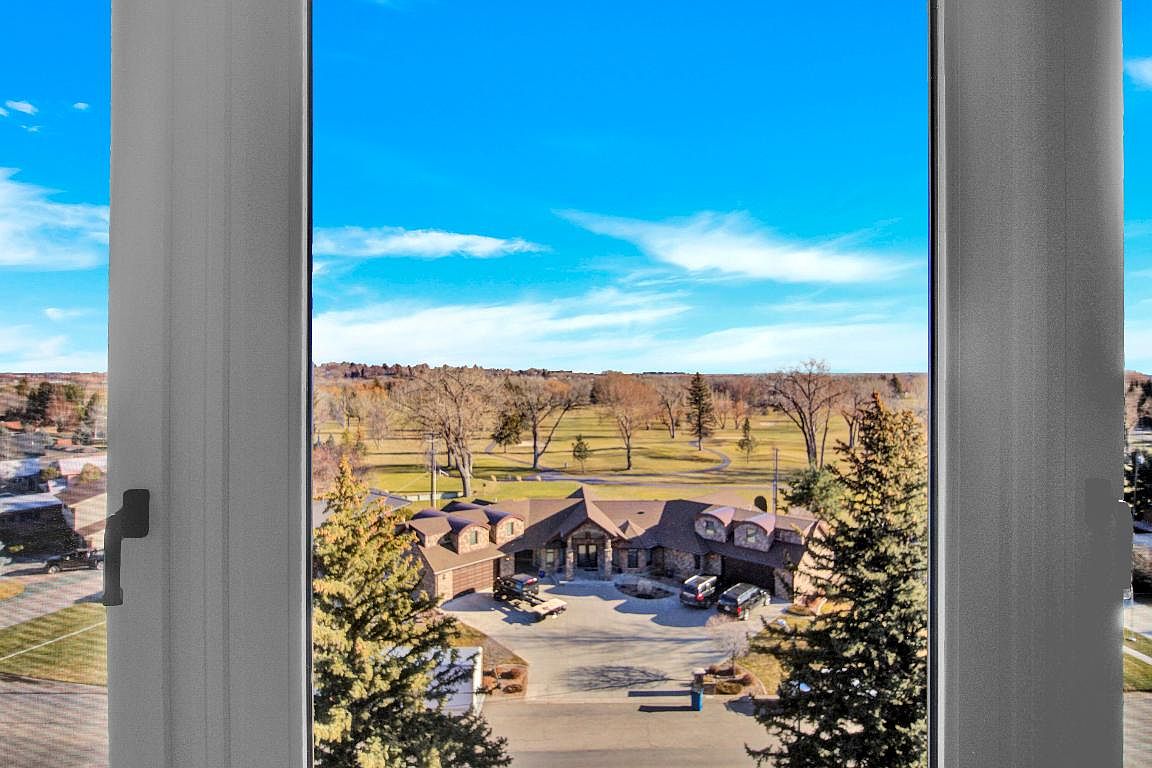 1536 Meadowlark Dr, Great Falls, MT 59404 | Zillow