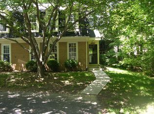 9958 Hemlock Woods Ln, Burke, VA 22015