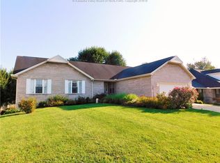 1647 Amanda Dr, Hurricane, WV 25526