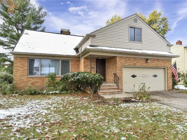 4512 W 225th St, Fairview Park, OH 44126