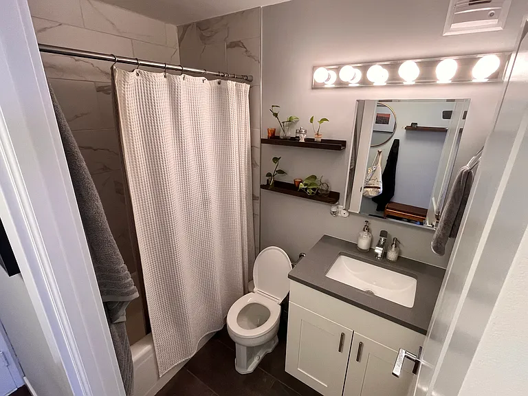 3550 N Lake Shore Dr #1814 — Photo 9