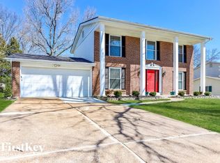 311 Croydon Ln, Ballwin, MO 63021