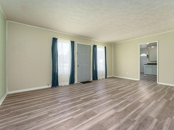 2nd image of 7 Roseneath Ave