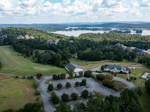 5808 Club House Dr, Chattanooga, TN 37416